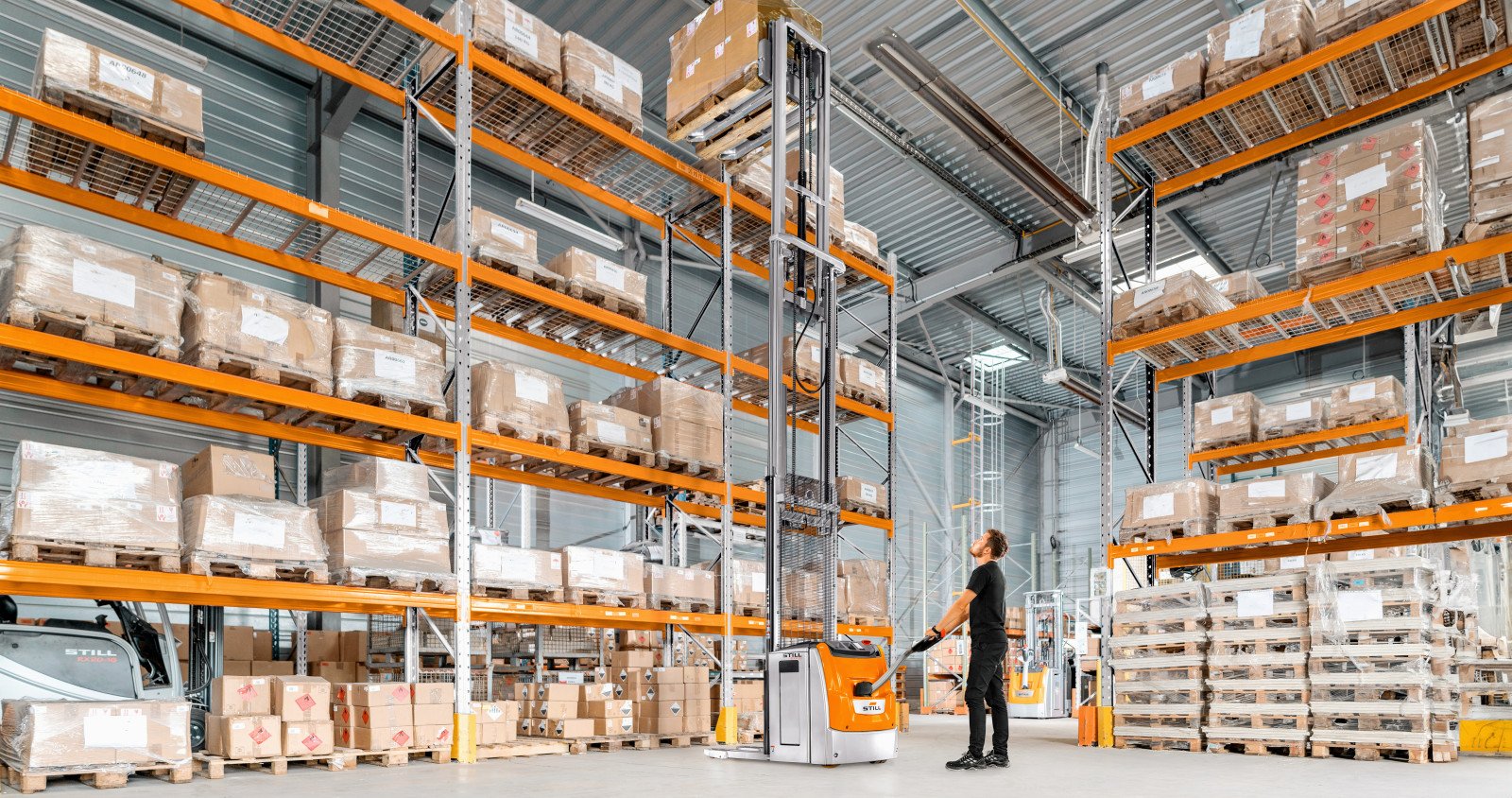 STILL_Produkt_EXV_14-20_iGo_Galerie_Anwendung-02_4K